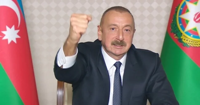 Dəmir yumruq Azərbaycançılıq məfkurəsinə duyulan minnətdarlıqdır