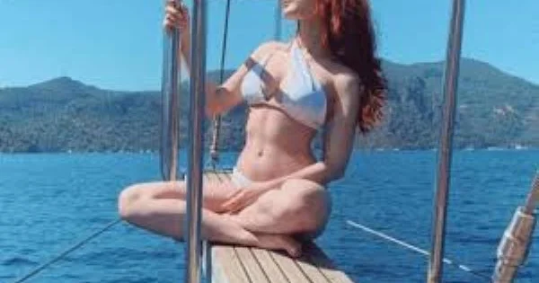 Türk aktrisanın serailda seks səhnəsi gündəm oldu Bu, niyə lazım idi ki? FOTO