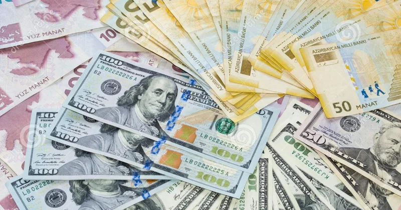 Экономист оценил вероятность скорой девальвации в Азербайджане