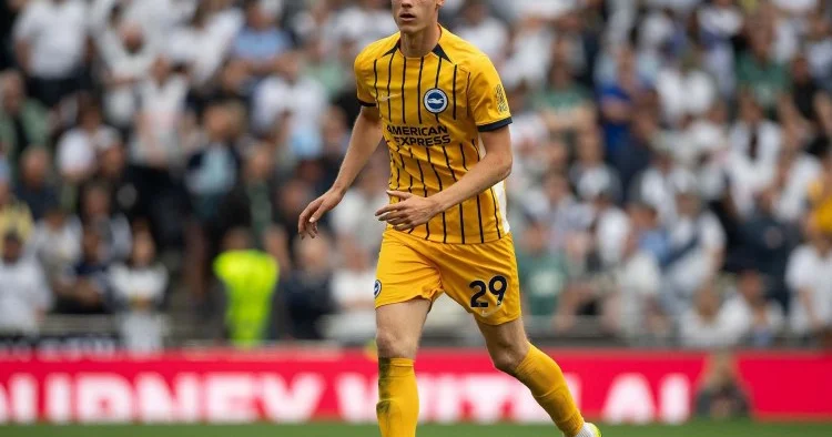 Niderlandlı müdafiəçi Tottenhem ə keçə bilər