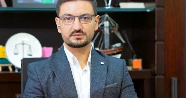 Vəkil Elçin Əhmədova məhkəmədə hücum olub Xəsarət var