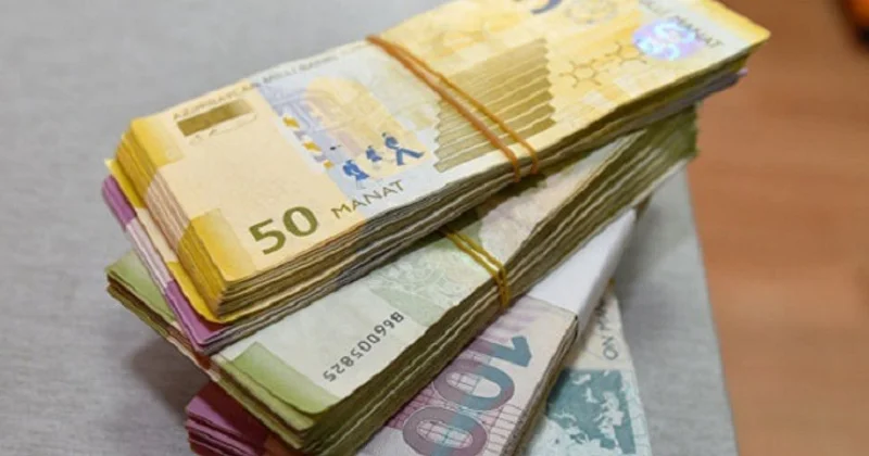 За адвоката без статуса до 800 манатов штрафа