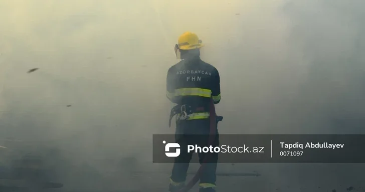 Пожар в жилом доме в Евлахе: один погибший, двое пострадавших