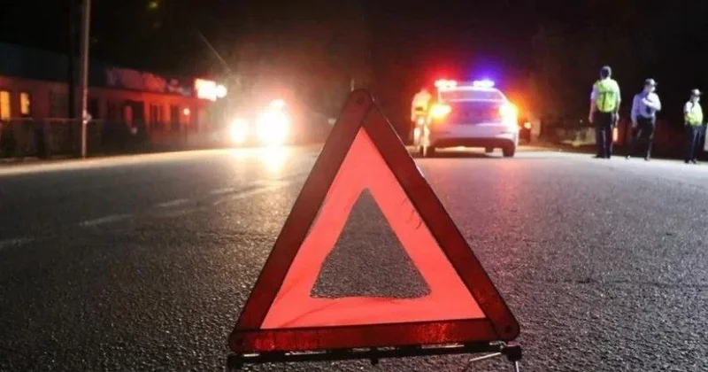 Biləsuvarda “KamAZ” minik avtomobili ilə toqquşdu