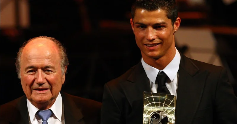 Ronaldo ilə bağlı FIFA nı topa tutdu