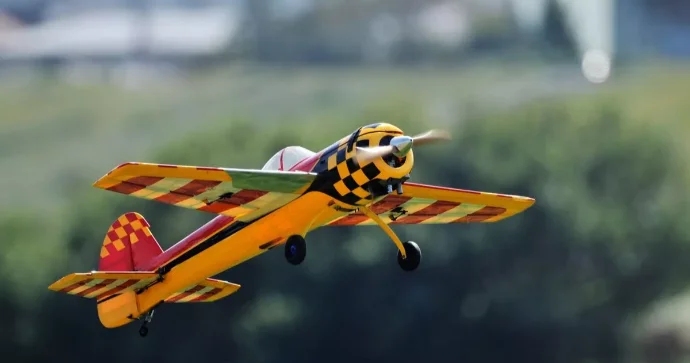 ABŞ li kişi özünün düzəltdiyi təyyarə maketinin qurbanı oldu