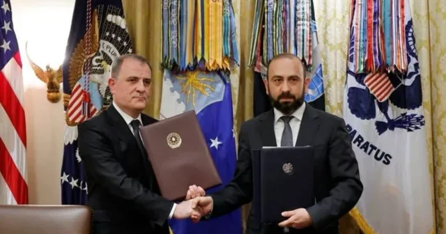 Politoloq: Sülh sazişinin imzalanma məkanı və formatı gündəmdədir