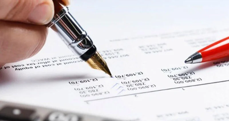 “Xidmət müqaviləsi” altında böyük fırıldaqlar olur Hüquqşünasdan XƏBƏRDARLIQ