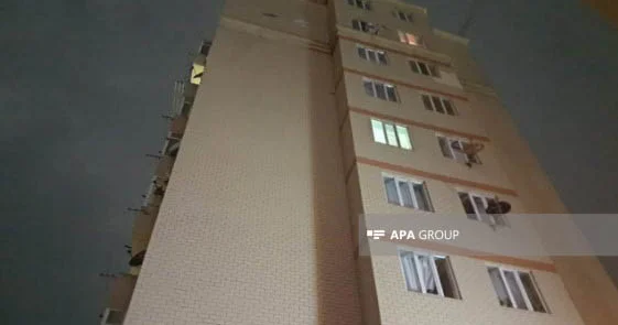 В Баку в жилом здании произошел пожар, погибли 4 человека ОБНОВЛЕНО