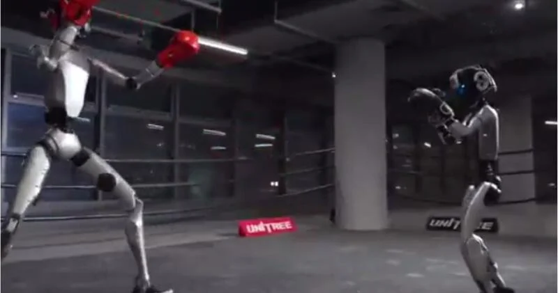 В Китае показали бой роботов ВИДЕО