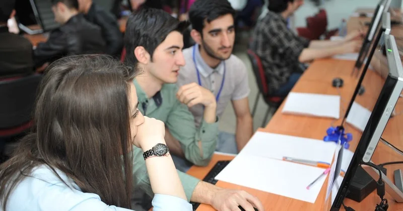 Tələbələr üçün YENİ DÖVR Rəsmi işçi statusu ALIRLAR