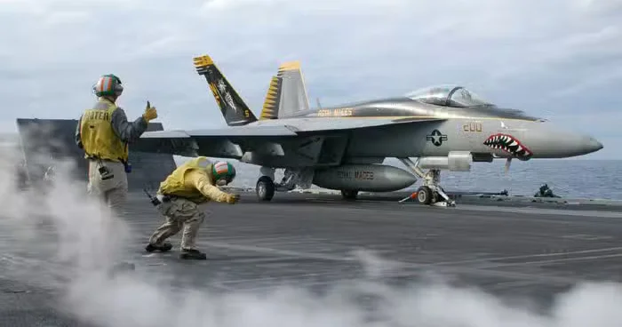 ВМС США связали потерю двух истребителей F 18 в Йемене со значительным стрессом у военных