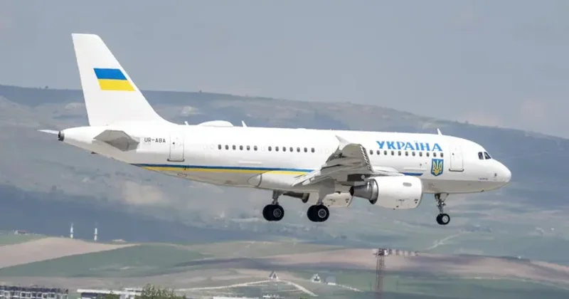 Zelenskinin təyyarəsini PUA lar müşayiət etdi