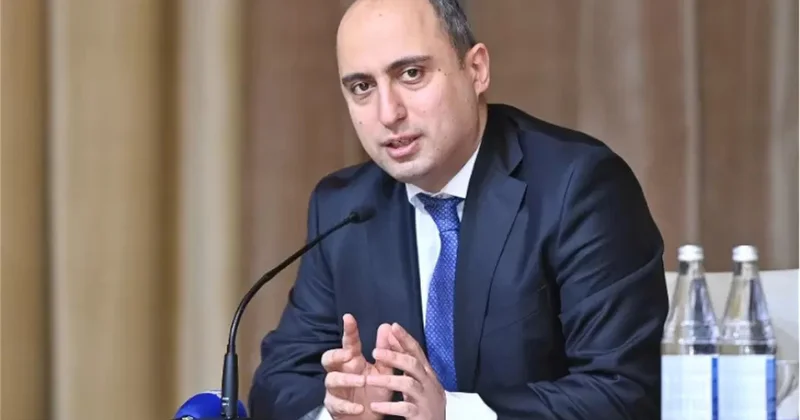 Ekspertlərdən Əmrullayevə SƏRT sözlər: “Bəs 4 saat dəsr deyəni müəllim hesab etmirdin?”