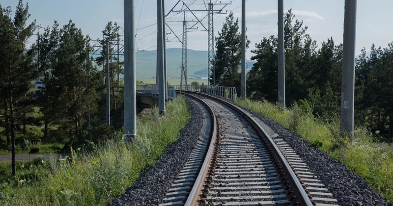 ADB: Azərbaycanın aşağı karbonlu dəmir yolu ekosistemlərinin qurulmasına töhfə vermək imkanı var