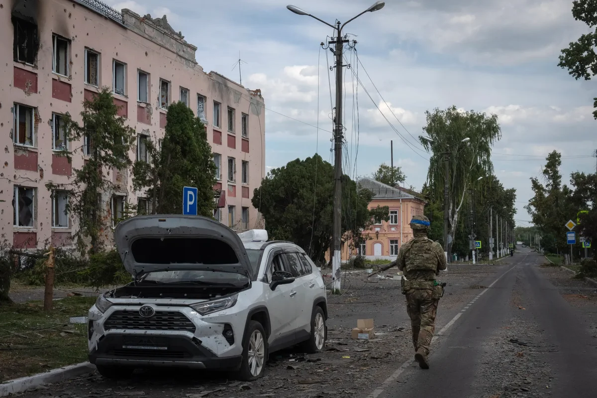 Ukrayna ordusu əkshücumda: Rusiyanın üç rayonuna girdilər