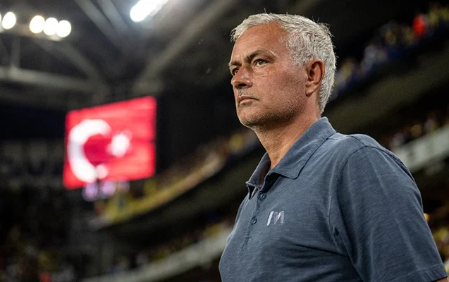 Mourinyo jurnalistin sualına əsəbiləşdi