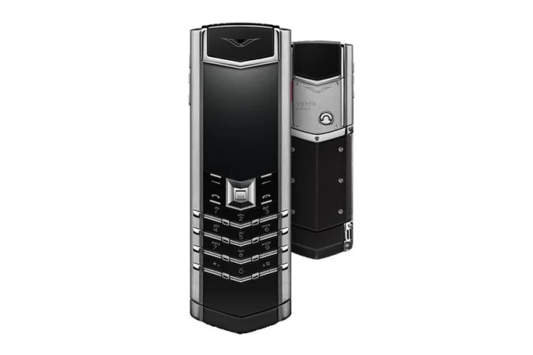 Vertu şirkəti Androiddə düyməli retro smartfon buraxmağa hazırlaşır