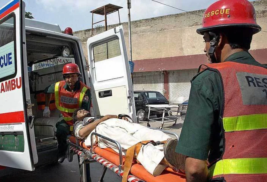 Pakistanda baş verən avtobus qəzası nəticəsində 4 nəfər ölüb, 24 nəfər yaralanıb AZƏRTAC