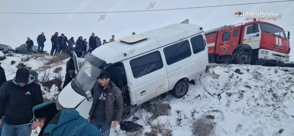 Ermənistanda avtobus dərəyə aşıb, 13 nəfər yaralanıb