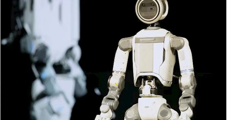 “Hyundai” insanabənzər “Atlas” robotunu təqdim etdi