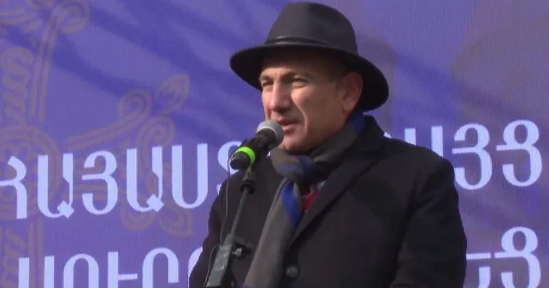 Paşinyan: Bəzi qüvvələr kilsəni dövlətə qarşı yönəltməyə çalışır, buna imkan verməyəcəyik