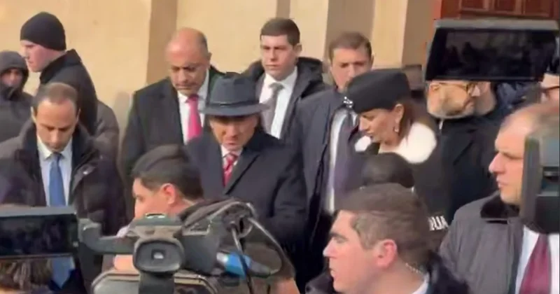 Жена Пашиняна явилась в церковь, сверкая драгоценностями Minval Politika