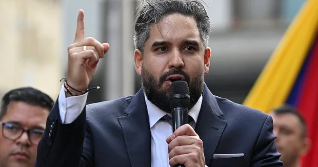 Сын Мадуро со слезами на глазах обратился к отцу Minval Politika