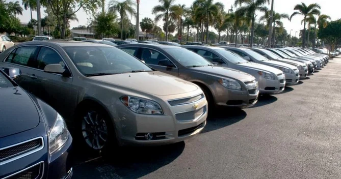 Ucuz qiymətə avtomobil almaq istəyənlərin NƏZƏRİNƏ 1300 AZN dən başlayır