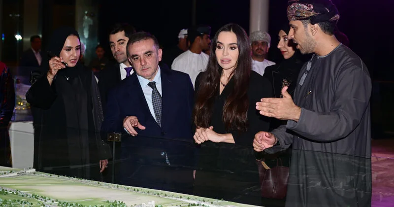 Leyla Əliyeva Maskat şəhərində Omanın Turizmin İnkişafı Şirkəti tərəfindən həyata keçirilən layihələrlə tanış olub FOTO