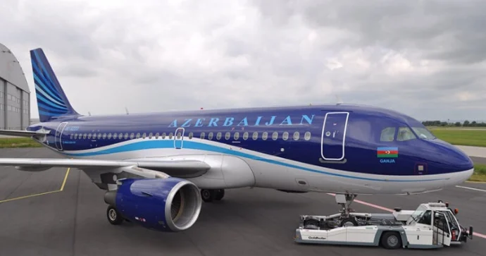 AZAL ın Praqa Bakı reysində İNSİDENT Ekipaj üzvləri sərnişinləri qorudular