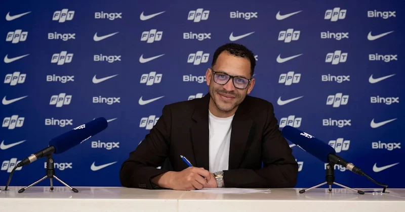 “Çelsi”nin yeni baş məşqçisi klubun məşq bazasına gəlib FOTO