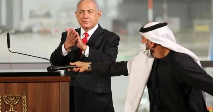 Netanyahu ərəbin əlini vurduğu əşyadan “iyrənir”? Video