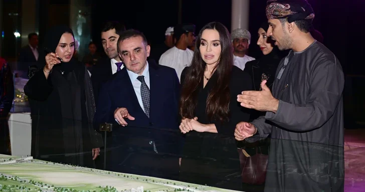 Лейла Алиева ознакомилась в Маскате с проектами, реализуемыми Оманской компанией по развитию туризма