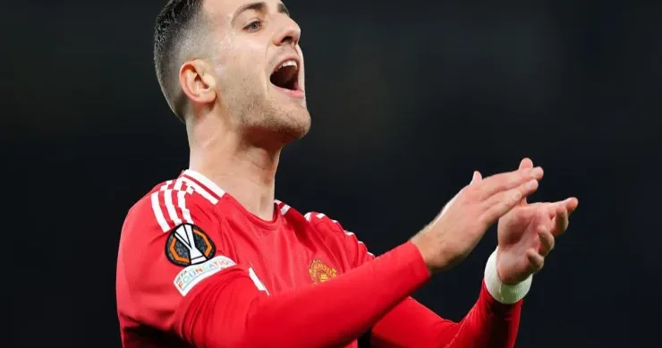 Dalot Mançester Yunayted də yeddi baş məşqçi dəyişikliyini görüb və...