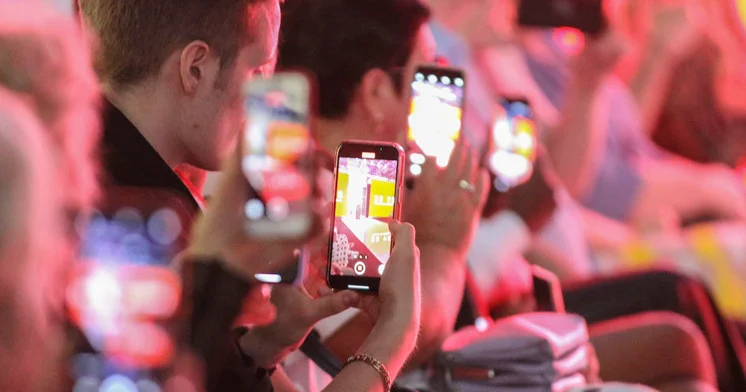 Smartfonla peşəkar fotolar çəkməyin sadə yolları