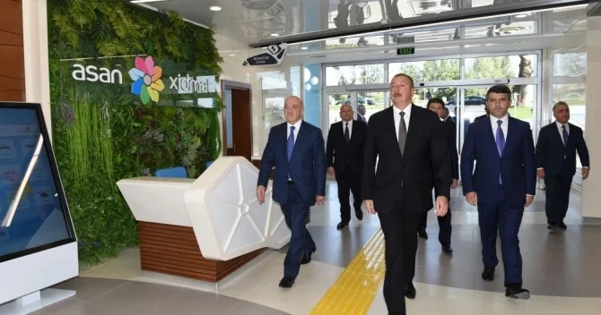 Prezident İlham Əliyev “ASAN xidmət” mərkəzinin açılışında (FOTO)