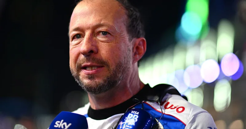 “Racing Bulls” Lousonla müqavilənin uzadılmasının səbəbini açıqlayıb