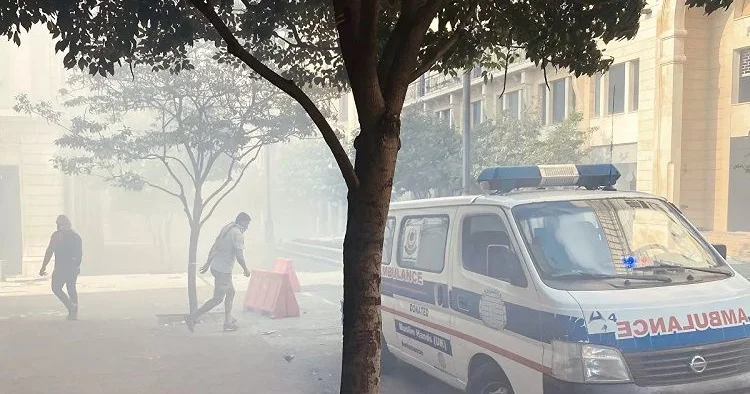 İsrail ordusu Beyruta zərbə endirib Bir bina tam dağıdılıb