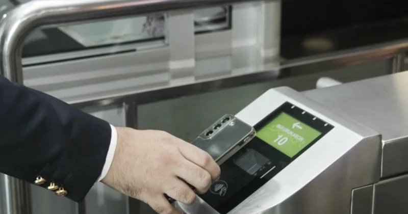 Доля платежей через NFC в бакинском метро приблизилась к 24%