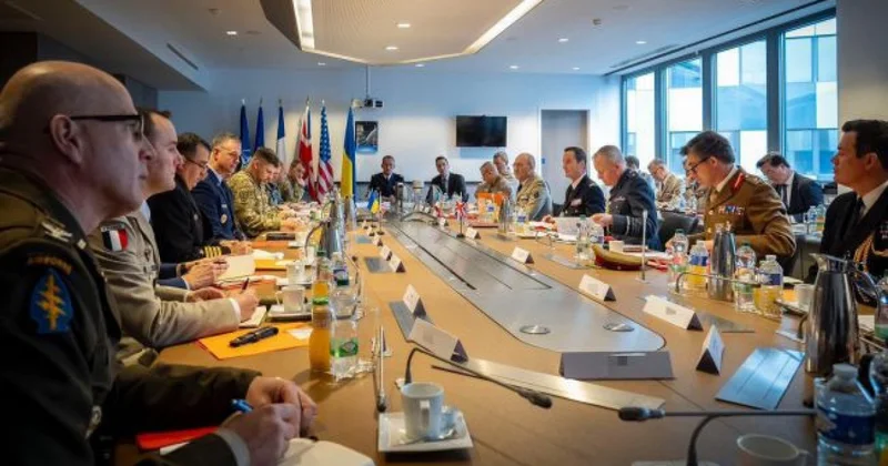 Aİ Kiyevin təhlükəsizlik zəmanətlərinin müzakirəsində Rusiyanın iştirakına israr edəcək