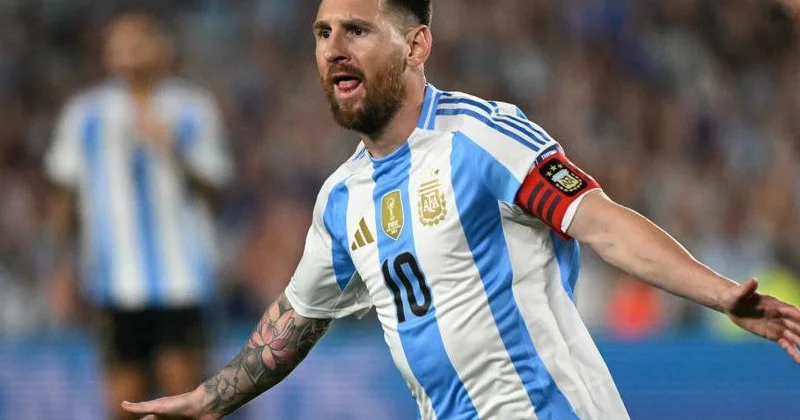 Messi Argentina millisinə qayıtması barədə: “Xoşbəxtlikdən, sözlərimi geri götürə bildim”