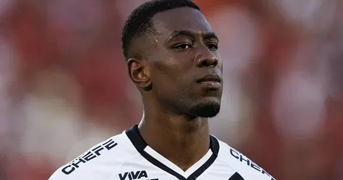 Qalatasaray a lazım olmayan futbolçu Braziliya klubuna lazım oldu