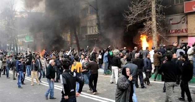 Tehran üçün yeni risk: Kürd partiyalarının həmrəyliyi etirazları dərinləşdirir ŞƏRH