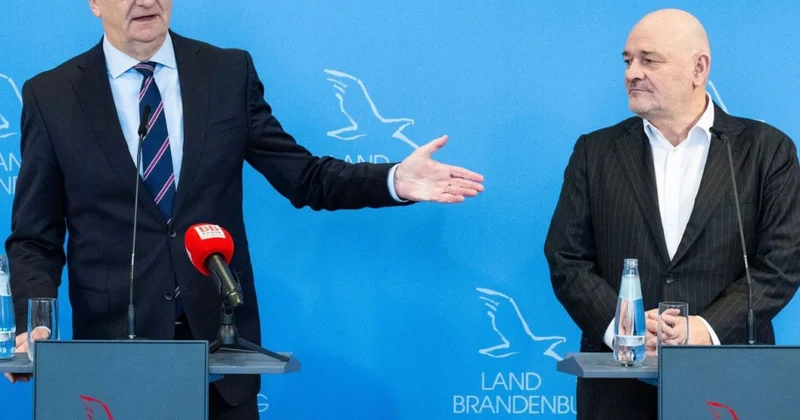 Almaniyanın Brandenburq əyalətində koalisiya hökuməti fəaliyyətini dayandırıb