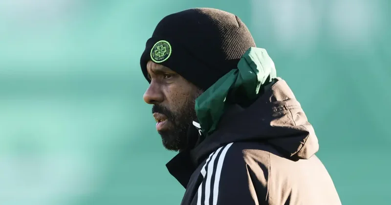 Məşhur Britaniya klubu məşqçisini qovdu