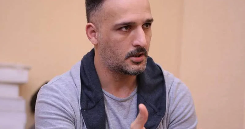 Azər Zahidlə köməkçisindən xəbər var