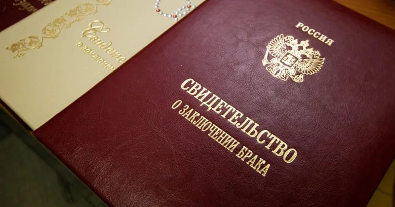 В России суд аннулировал брак с азербайджанкой умершего на войне мужчины, чтобы отдать выплаты русской Minval Politika