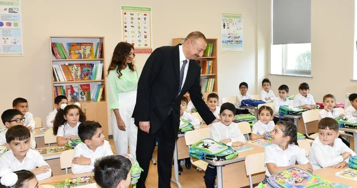 Azərbaycanda təhsil uğurla inkişaf edir EKSPERT DANIŞDI