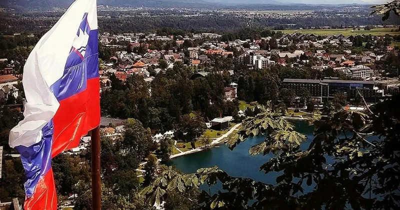 Sloveniya seçkilərə hazırlaşır